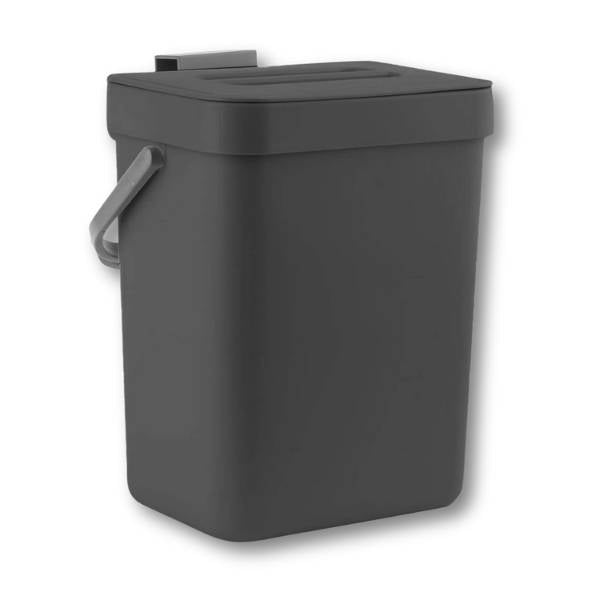 Hanging Under Sink Trash Can – Easy food waste management
